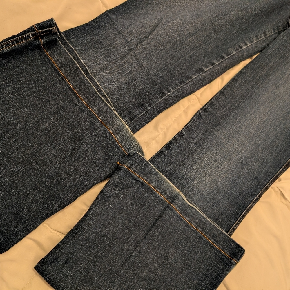 High-Rise Dark Blue Flare Jeans - Picture 5 of 9